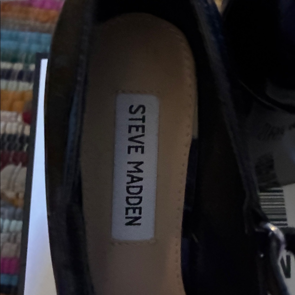 Steve Madden Black Patent Mary Jane’s - Picture 2 of 4